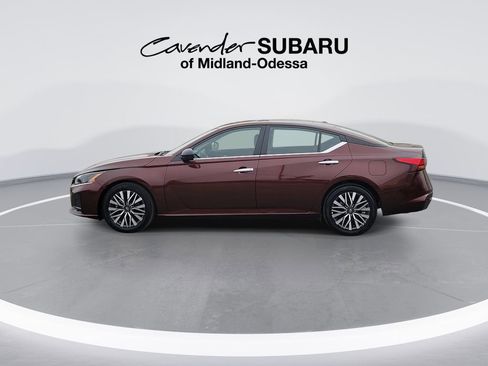 Used 2025 Nissan Altima 2.5 SV image 5