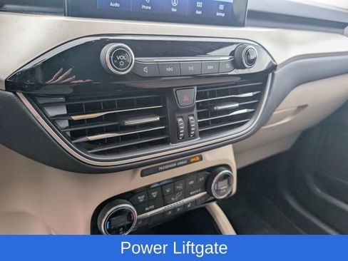 Used 2021 Ford Escape SE w/ SE Sport Appearance Package image 22