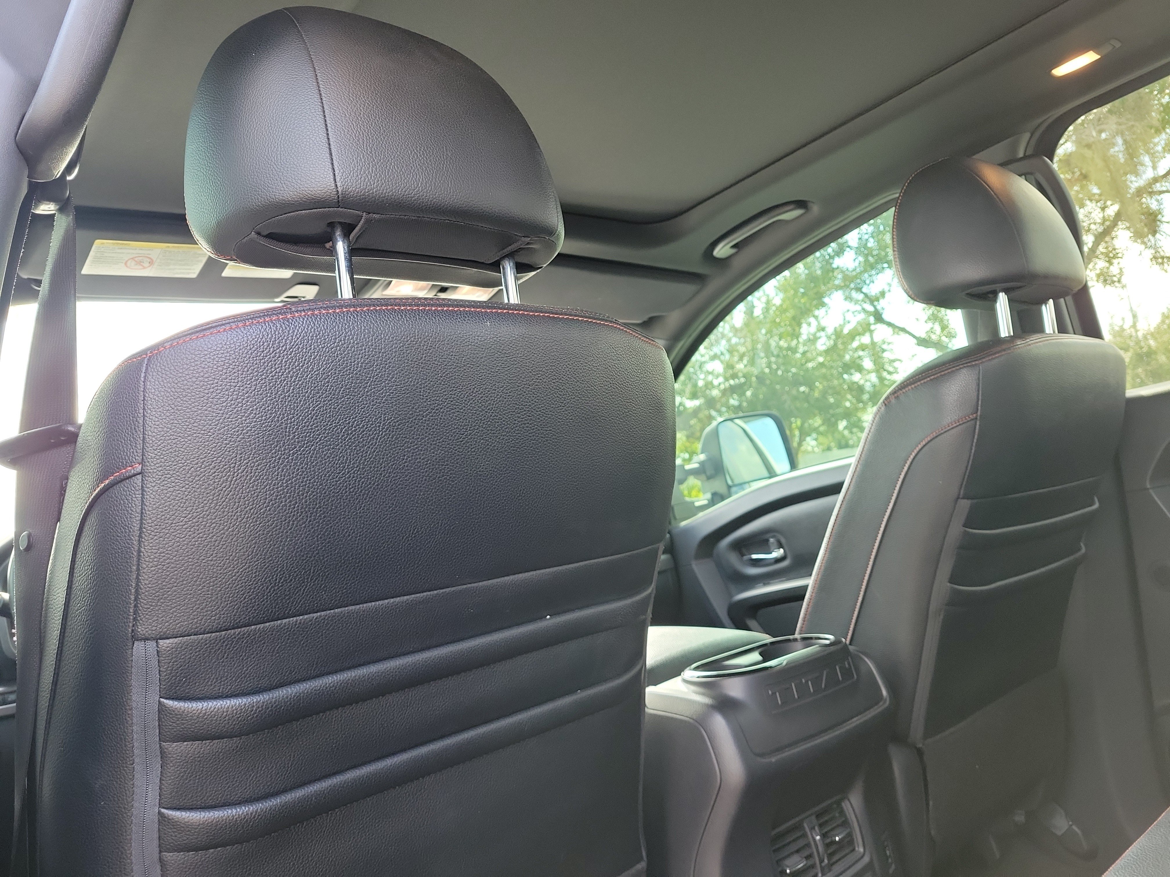 Used 2021 Nissan Titan PRO-4X w/ Pro-4x Convenience Package AWD/4WD image 17
