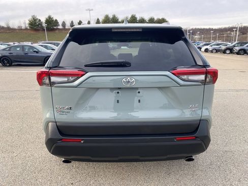 Used 2023 Toyota RAV4 XLE Premium image 4