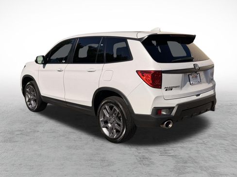 Used 2023 Honda Passport EX-L image 4