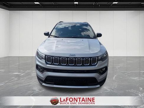 Used 2025 Jeep Compass Limited AWD/4WD image 8