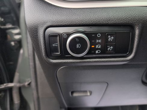 Used 2024 Ford Explorer XLT w/ Equipment Group 202A image 18