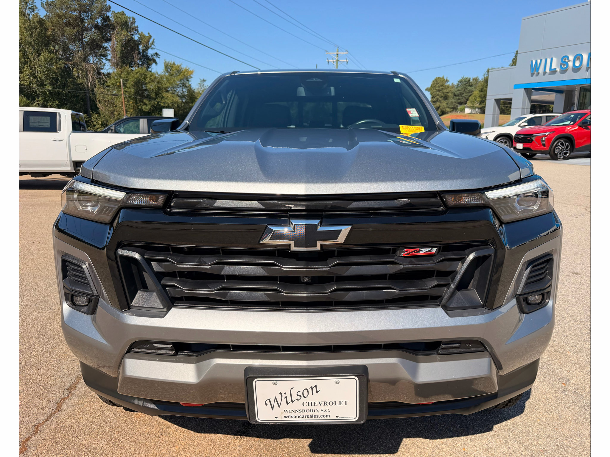 Used 2024 Chevrolet Colorado Z71 w/ Z71 Convenience Package 2 AWD/4WD image 2