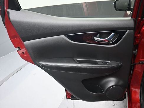 Used 2022 Nissan Rogue Sport SL w/ Premium Package image 31