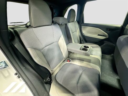 Used 2025 Subaru Forester Premium AWD/4WD image 28