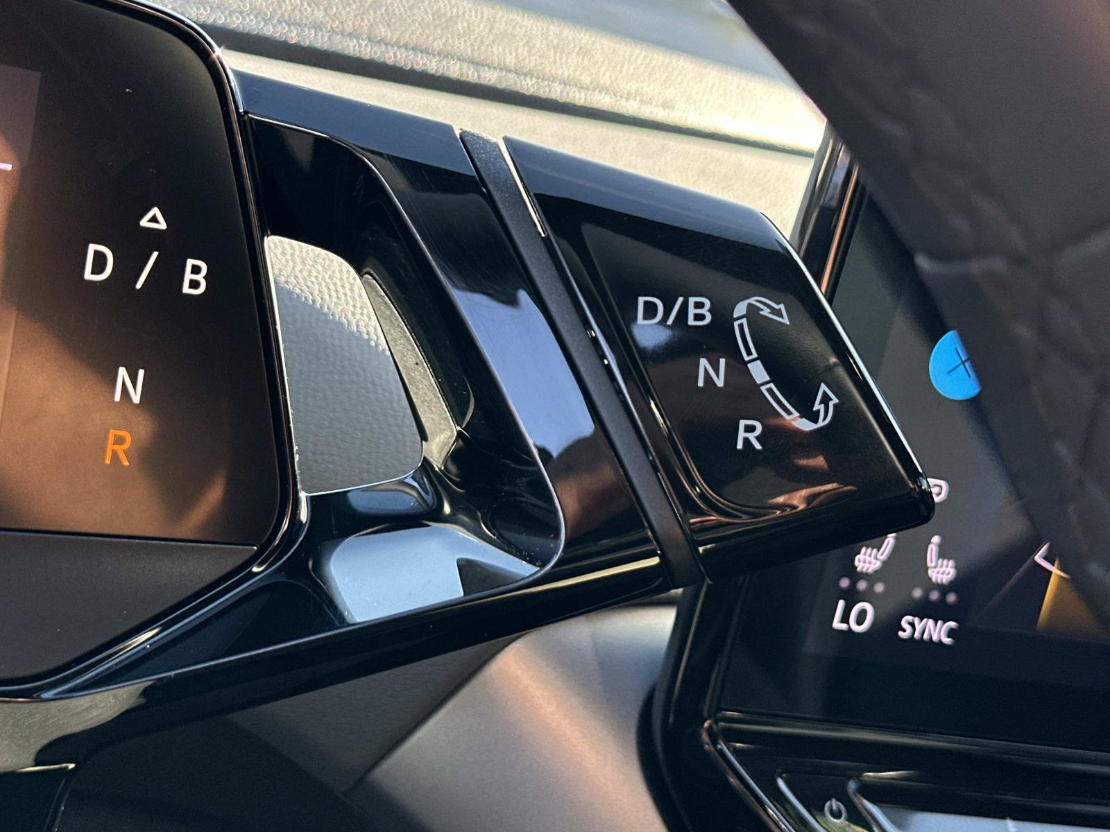 Certified 2023 Volkswagen ID.4 Pro RWD image 17