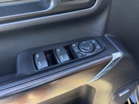 Used 2021 GMC Sierra 3500 SLT w/ SLT Preferred Package image 6