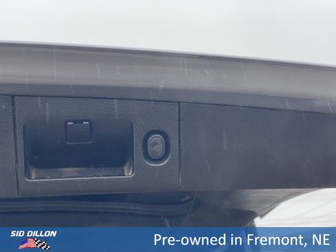 Used 2020 Chevrolet Suburban Premier image 7