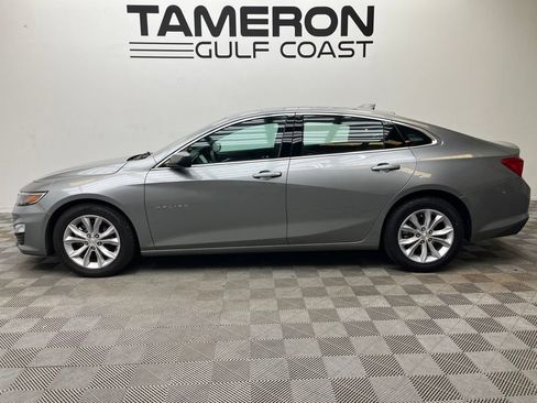 Used 2025 Chevrolet Malibu LT FWD image 2