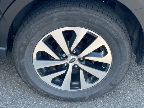 Used 2024 Subaru Outback Premium w/ Popular Package #1A AWD/4WD image 6