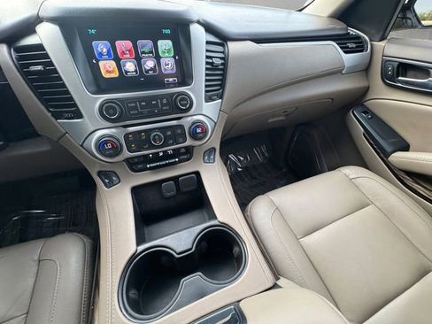 Used 2018 GMC Yukon SLT image 3