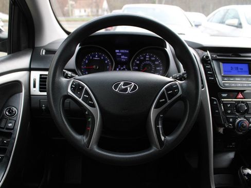 Used 2017 Hyundai Elantra GT FWD image 33