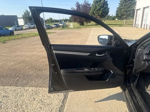 Used 2018 Honda Civic EX-T image 10