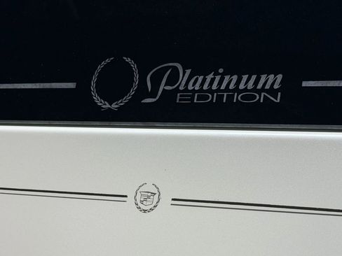 Used 2012 Cadillac Escalade Platinum image 11