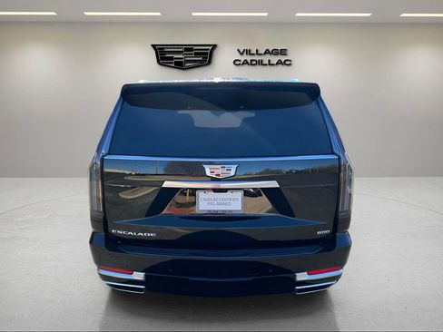 Certified 2026 Cadillac Escalade ESV Luxury image 4