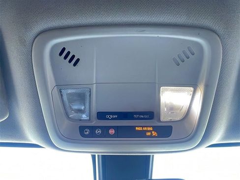 Used 2020 Chevrolet Malibu LT image 28