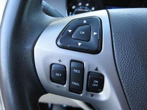 Used 2013 Ford Taurus SE image 15