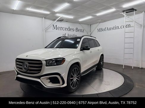 Used 2024 Mercedes-Benz GLS 450 4MATIC image 3