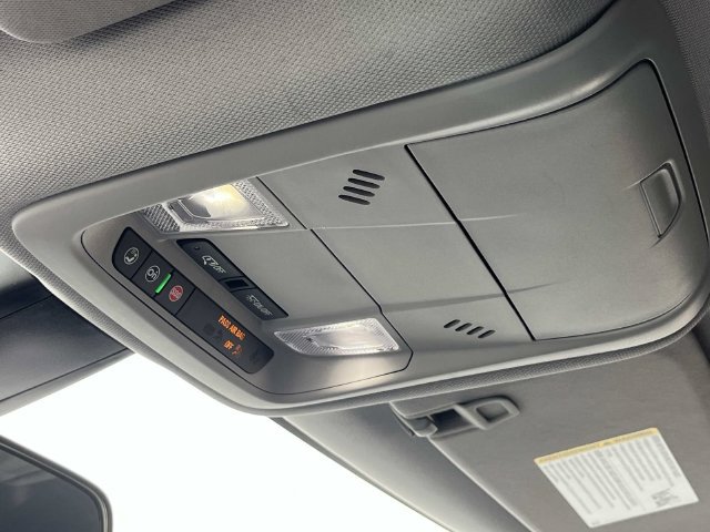 Used 2025 Chevrolet Blazer LT AWD/4WD image 32