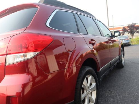 Used 2013 Subaru Outback 2.5i Limited AWD/4WD image 30
