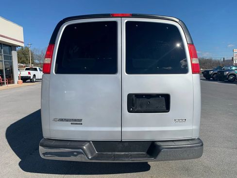 Used 2016 Chevrolet Express 3500 LT w/ LT Preferred Equipment Group image 6