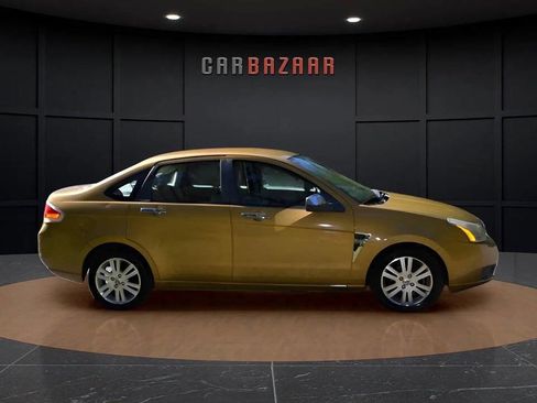 Used 2009 Ford Focus SEL image 4