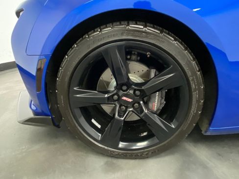 Used 2016 Chevrolet Camaro SS RWD image 19