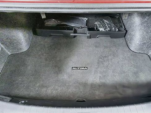 Used 2023 Nissan Altima 2.5 SR FWD image 14