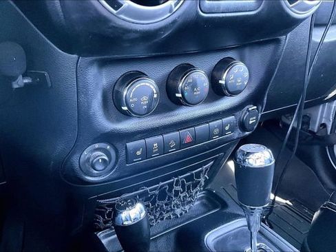 Used 2015 Jeep Wrangler Unlimited Sahara w/ Max Tow Package image 22