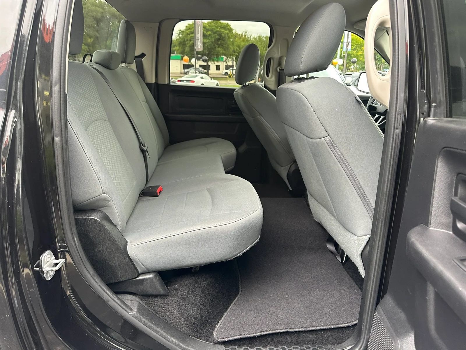 Used 2016 RAM 1500 Express AWD/4WD image 14