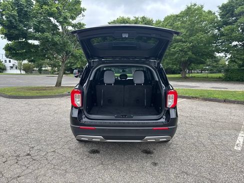 Used 2023 Ford Explorer XLT w/ Equipment Group 202A AWD/4WD image 30