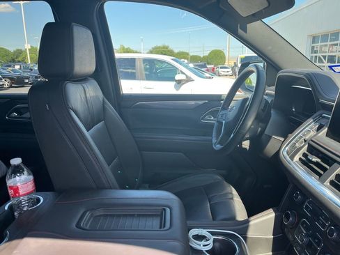 Used 2024 Chevrolet Tahoe RST w/ Luxury Package RWD image 4