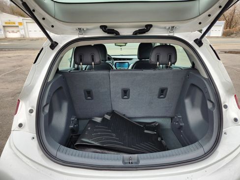 Used 2019 Chevrolet Bolt Premier w/ Infotainment Package image 15