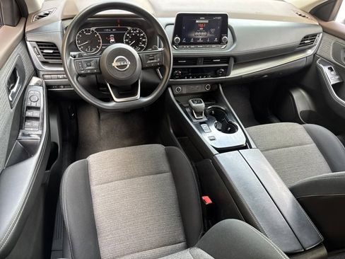 Used 2023 Nissan Rogue SV image 29