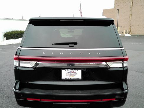 Used 2023 Lincoln Navigator Reserve image 5