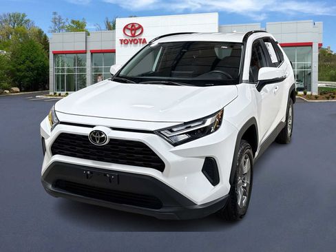 Used 2025 Toyota RAV4 XLE AWD/4WD image 1