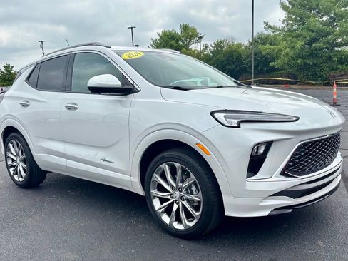 Used 2024 Buick Encore GX Avenir w/ Avenir Technology Package AWD/4WD image 9