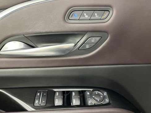 Used 2022 Cadillac Escalade Sport Platinum w/ LPO, ONYX Package AWD/4WD image 29