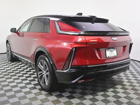New 2026 Cadillac Lyriq Luxury w/ LPO, Floor Liner Package AWD/4WD image 4