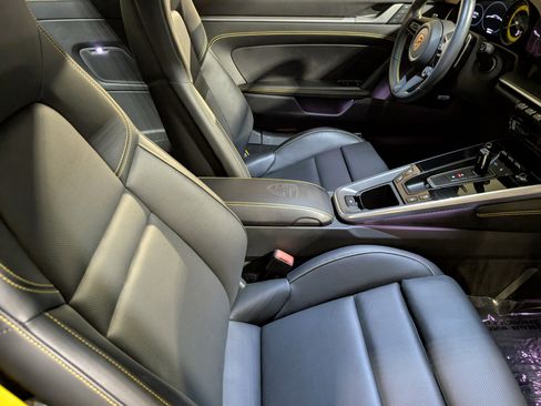 Certified 2022 Porsche 911 Carrera RWD image 25