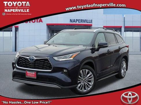 Used 2023 Toyota Highlander Platinum image 1