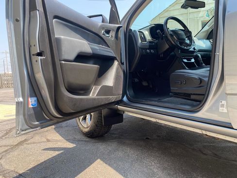 Used 2019 Chevrolet Colorado Z71 AWD/4WD image 24