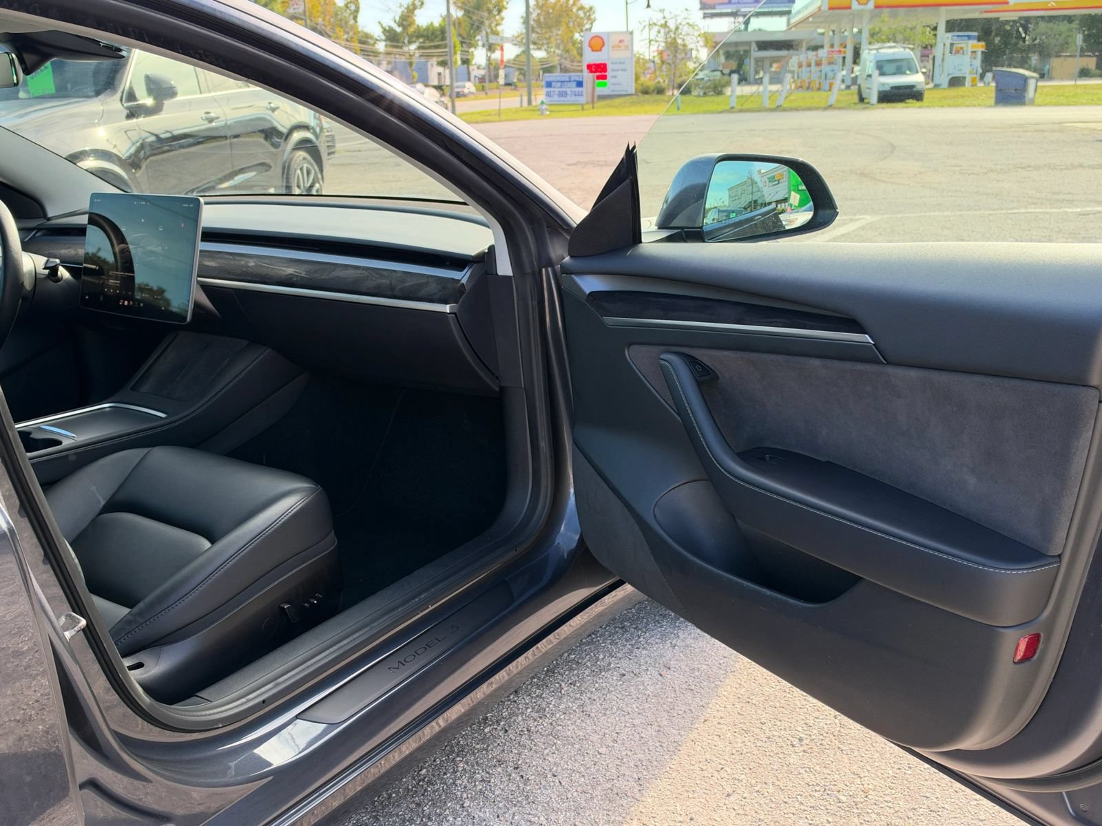 Used 2022 Tesla Model 3 Long Range AWD/4WD image 15