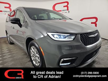 Certified 2025 Chrysler Pacifica Select