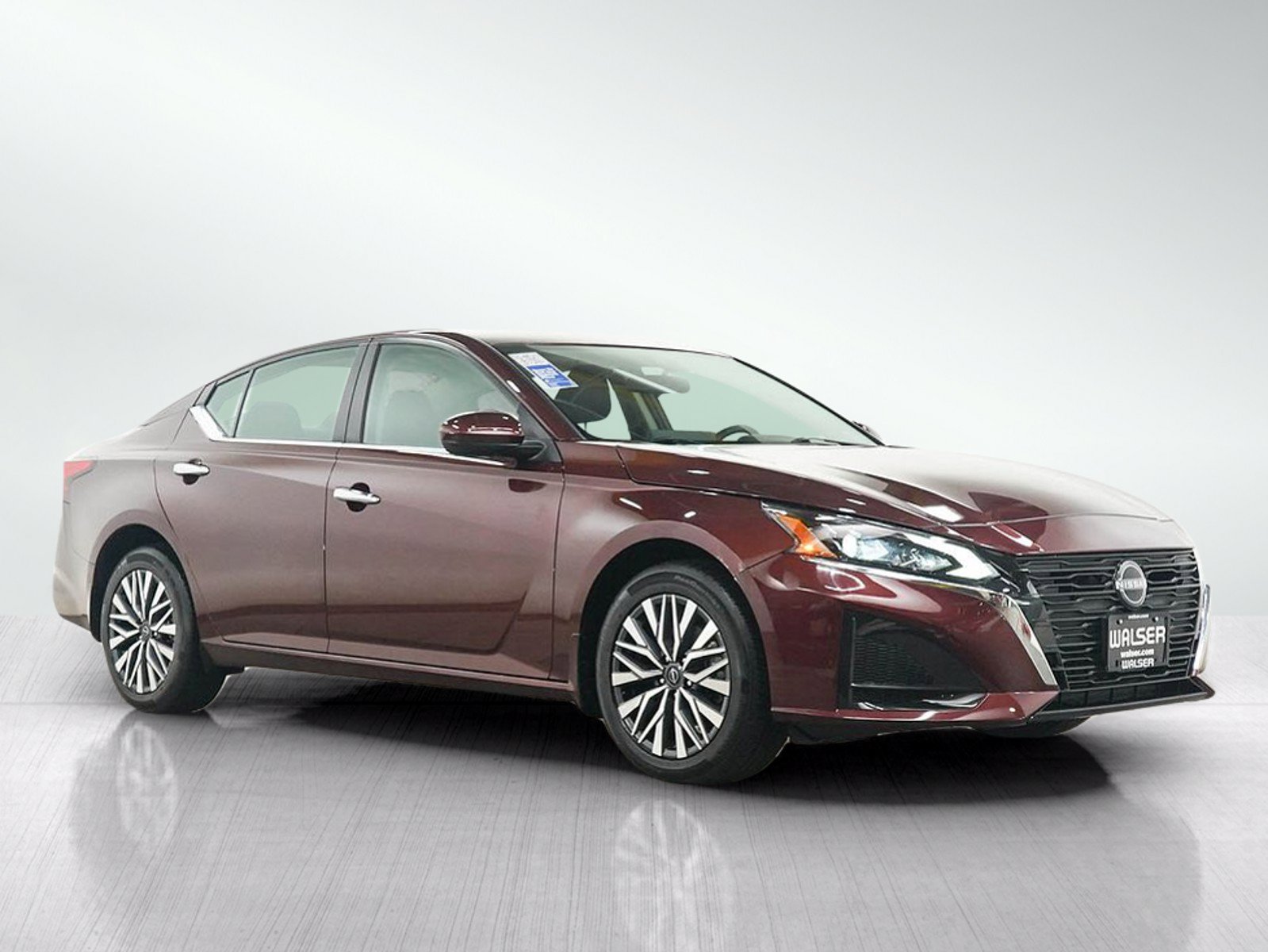 Used 2023 Nissan Altima 2.5 SV w/ SV Premium Package AWD/4WD image 7