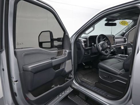 Used 2024 Ford F250 Lariat w/ Sport Appearance Package image 10