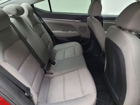 Used 2017 Hyundai Elantra SE image 19