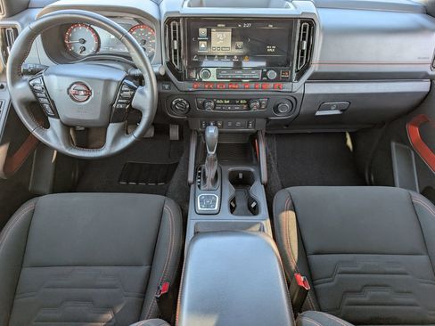 Used 2026 Nissan Frontier PRO-4X AWD/4WD image 9