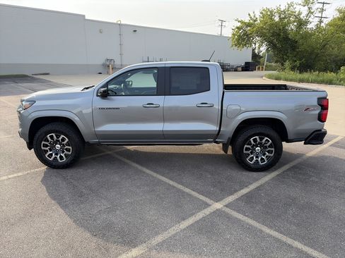 Used 2026 Chevrolet Colorado Z71 AWD/4WD image 3